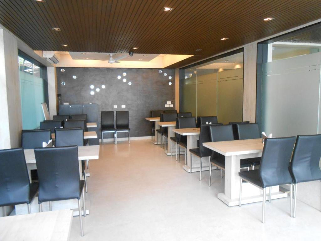 Hotel Victerrace Regency Kolkata Ngoại thất bức ảnh